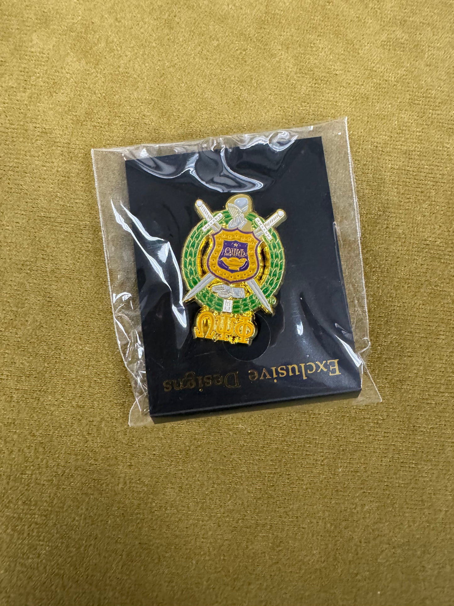 Crest Lapel Pin